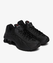Black Nike Shox R4