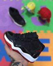 Nike Air Jordan XI "Bred"